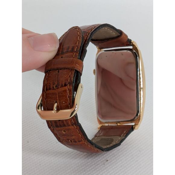 Orvis Dual Time Watch 28mm Gold Tone Date Quick Set Leather with Fresh Battery - Picture 5 of 9